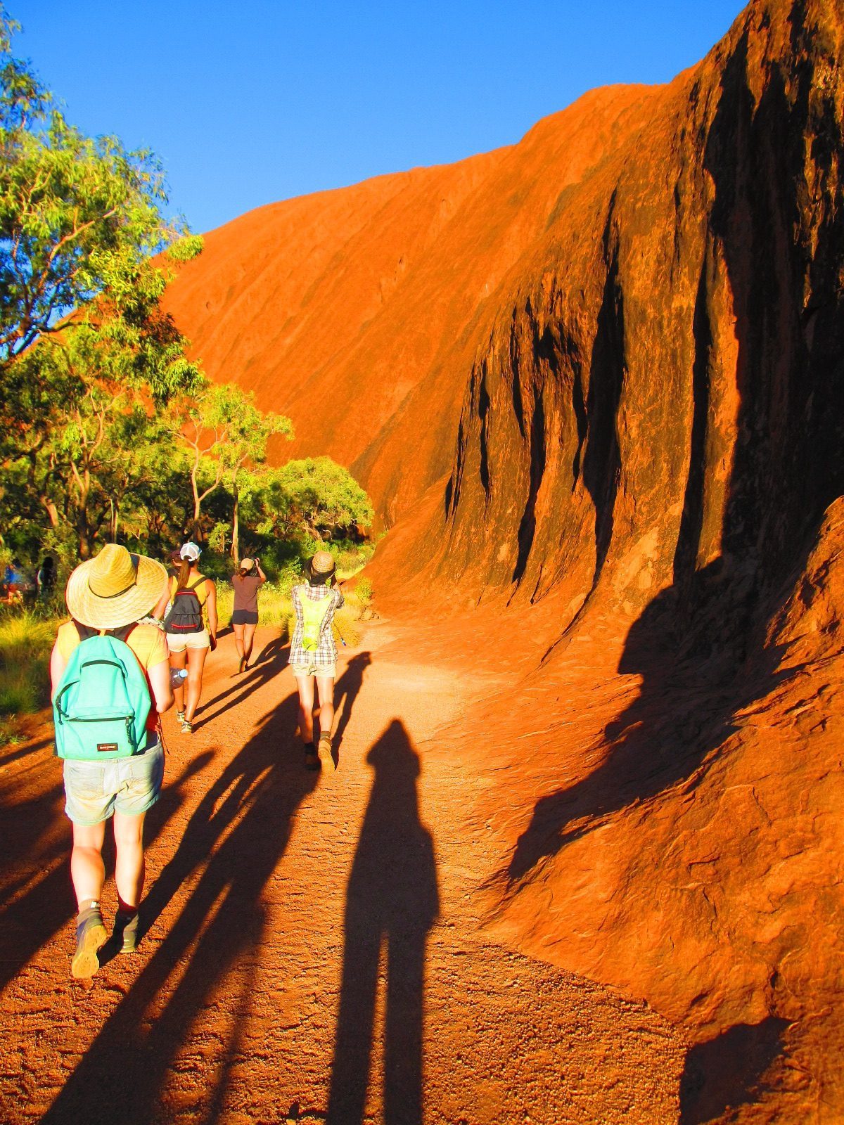 Walk around Uluru