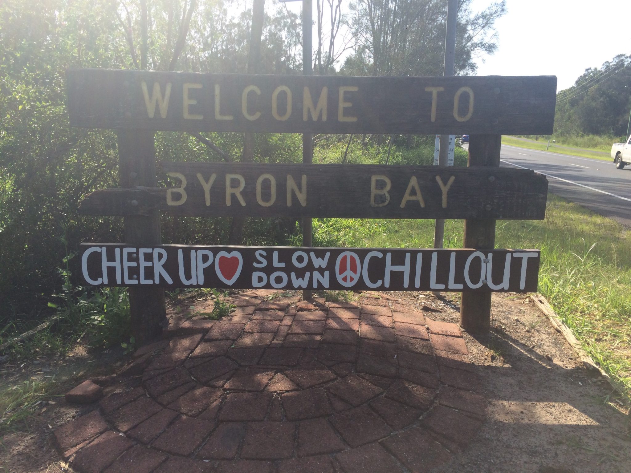 byron bay road sign