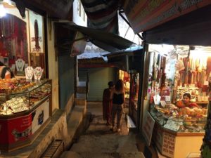 Rishikesh shops